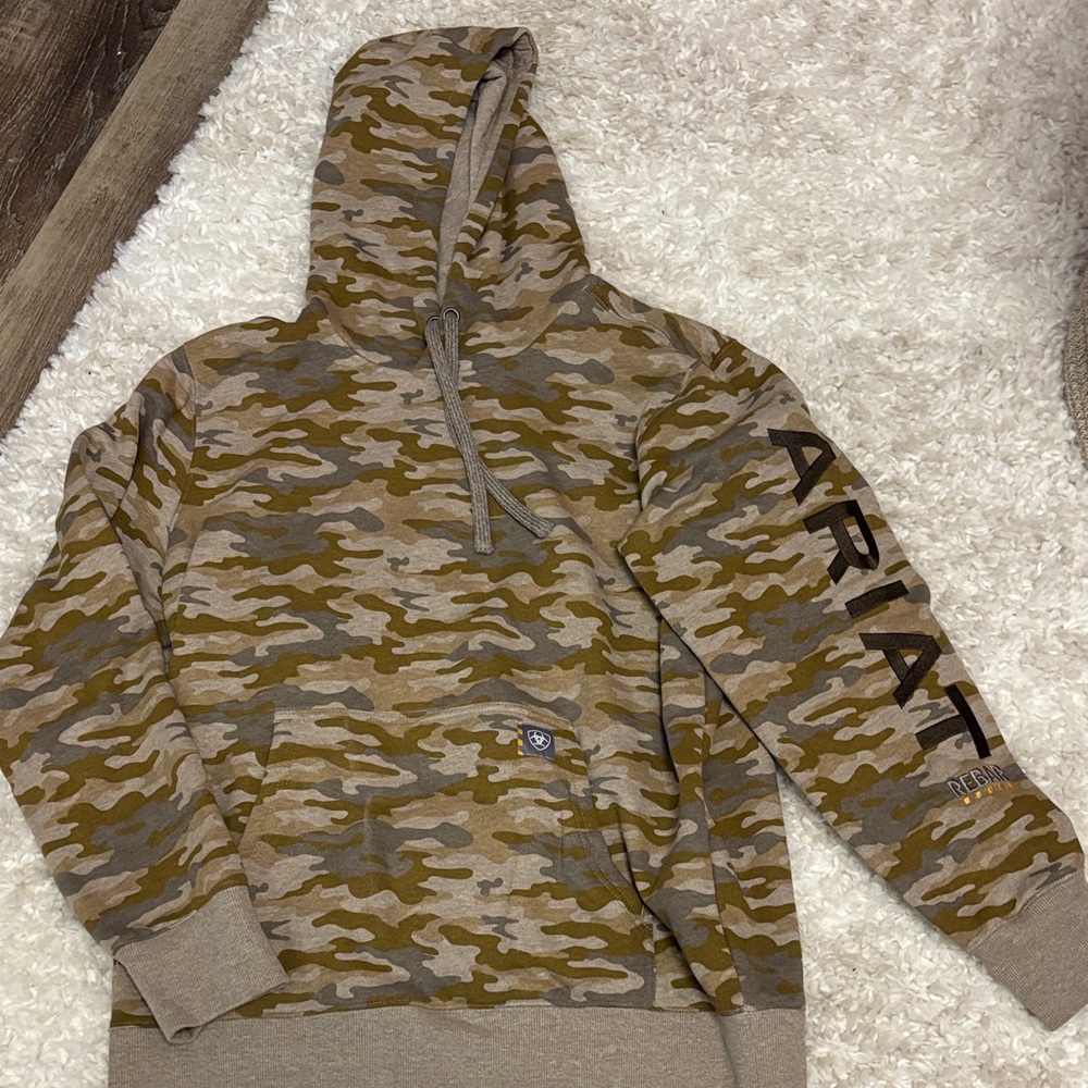 Ariat Camouflage Hoodie in Brown and Tan